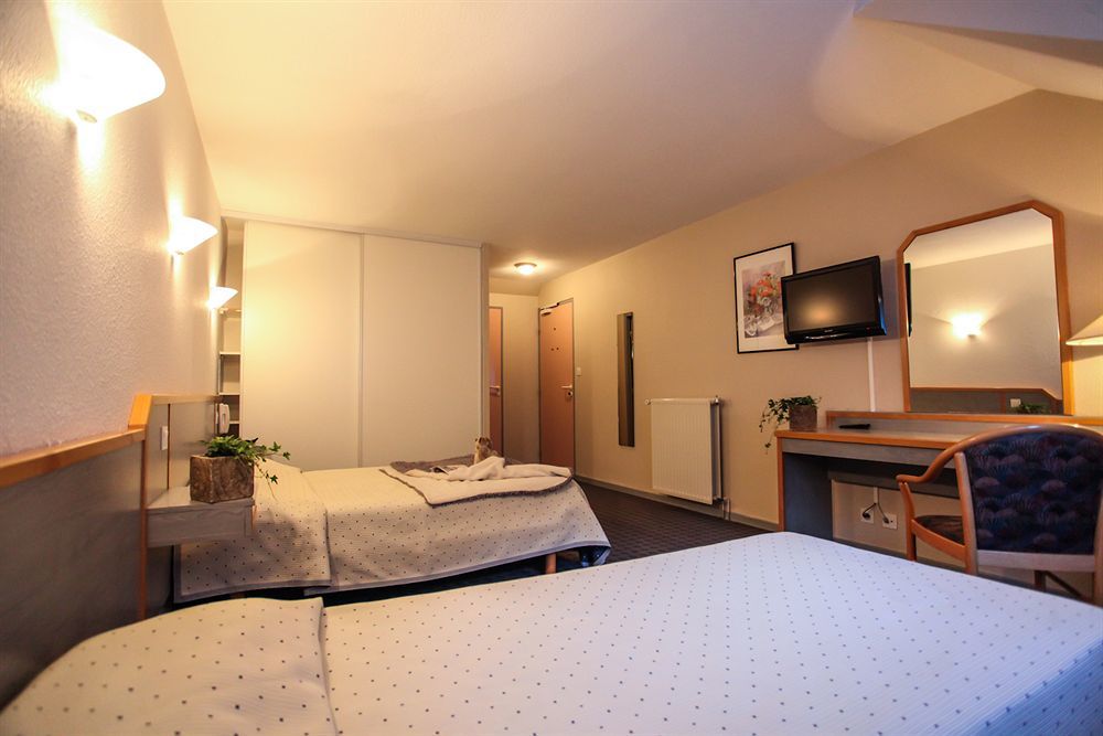 Hotel Le Sacca, Nouvelle Equipe Cauterets Exterior photo
